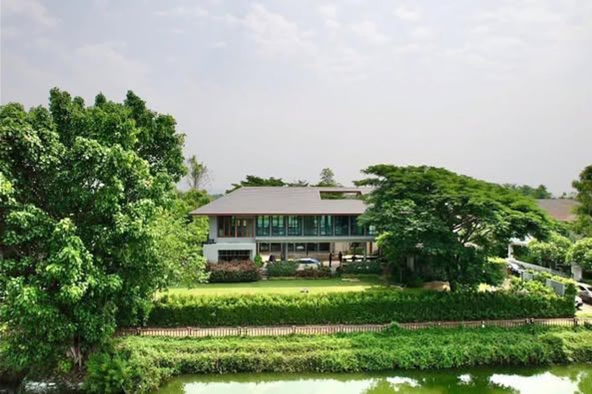 4 Bedroom House - Image 4