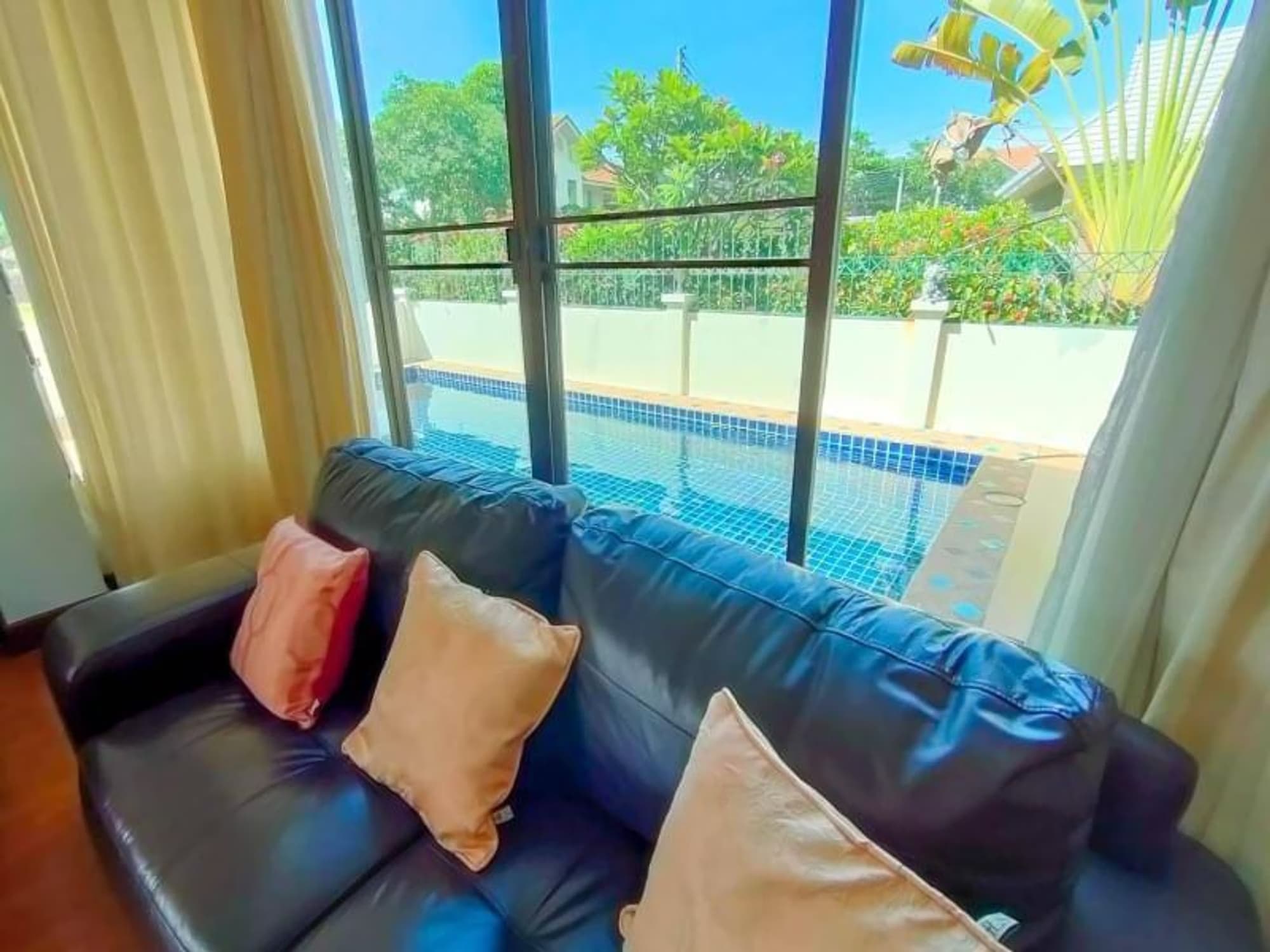 5 Bed House for Rent in Hang Dong District - Image 5