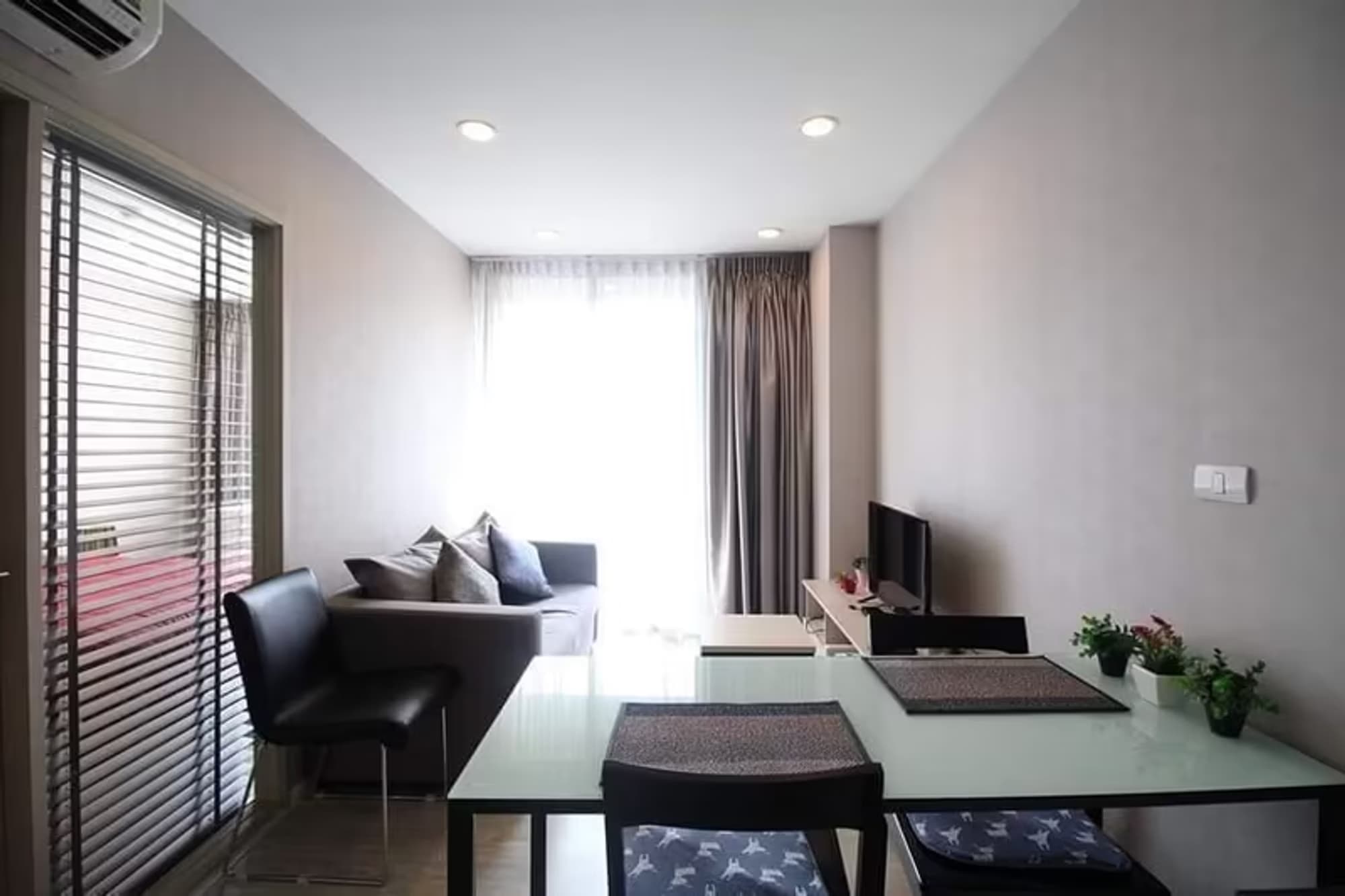 Condo for Rent, Sale at Palm Springs Fountain - Image 2