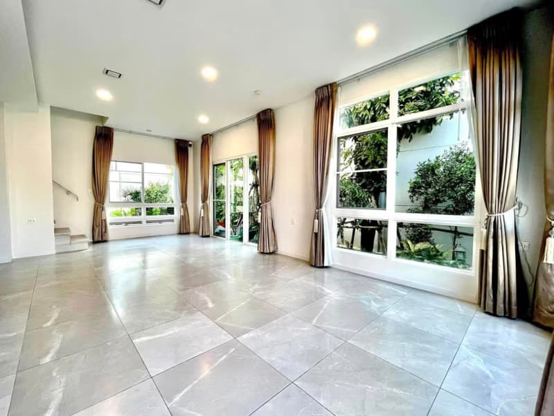 3 Bed House for Rent and Sale in Prawet