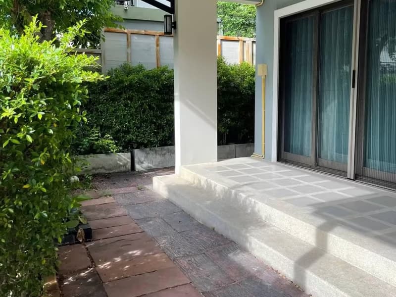 House for Rented, Sale w/Tenant in Suan Luang.