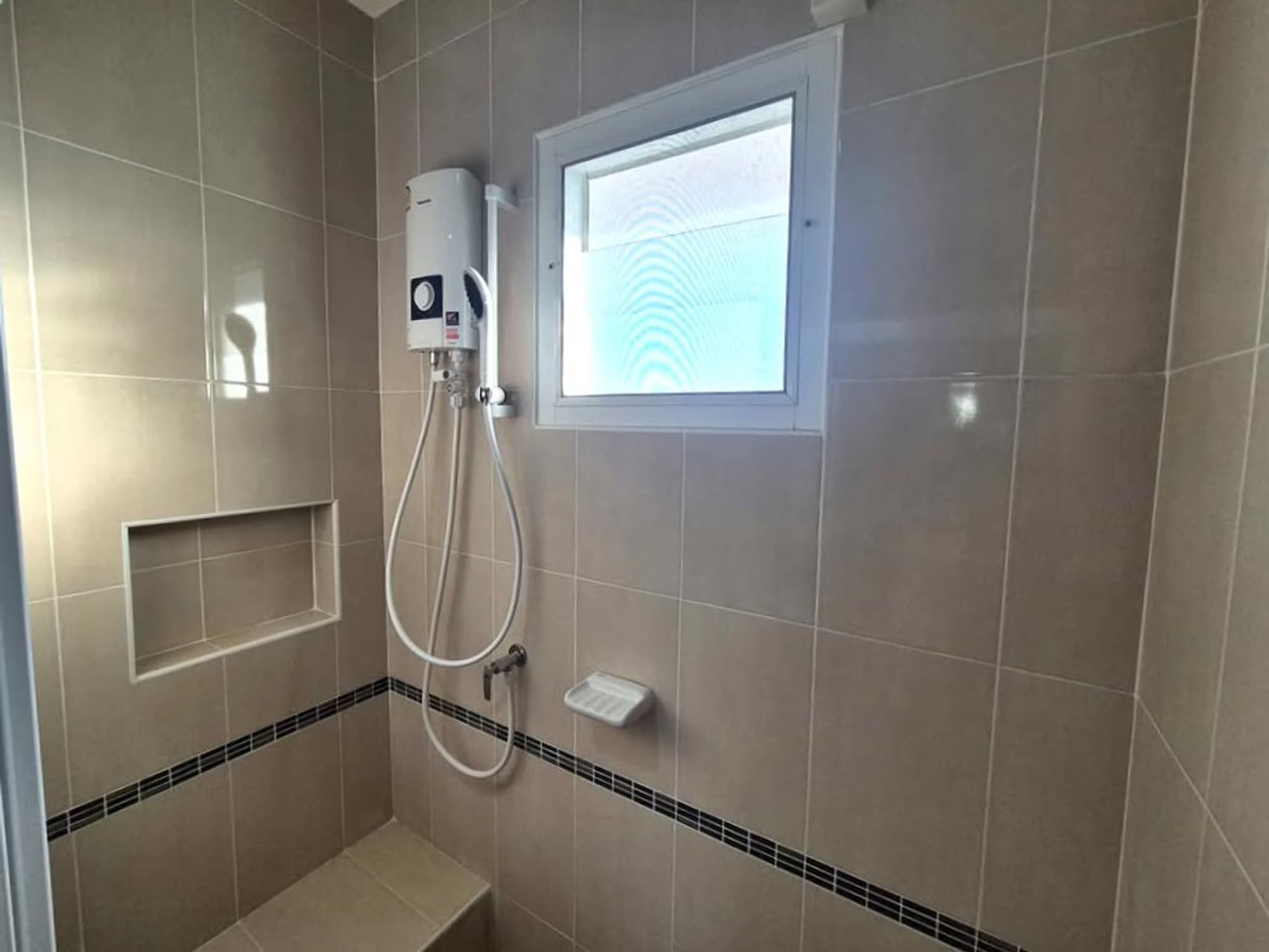 4 Bed House for Rent in Hang Dong District - Image 8
