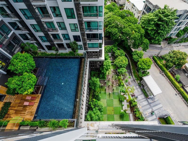 2 Bed Condo for Rent and Sale in Khlong Toei