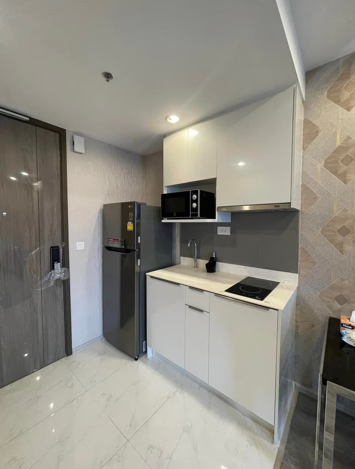 1 Bedroom Condo - Image 2