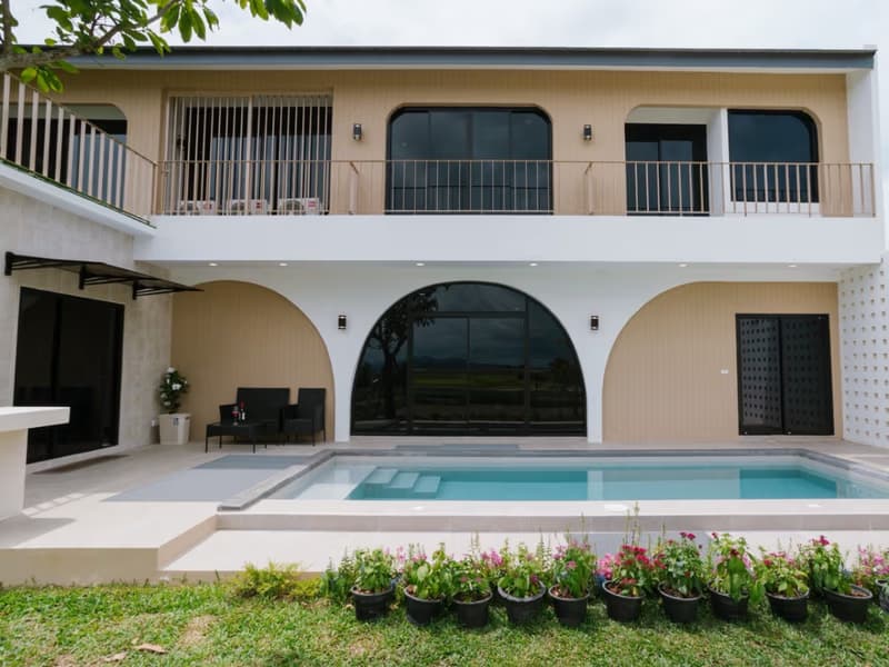 4 Bed House for Rent and Sale in Hang Dong District