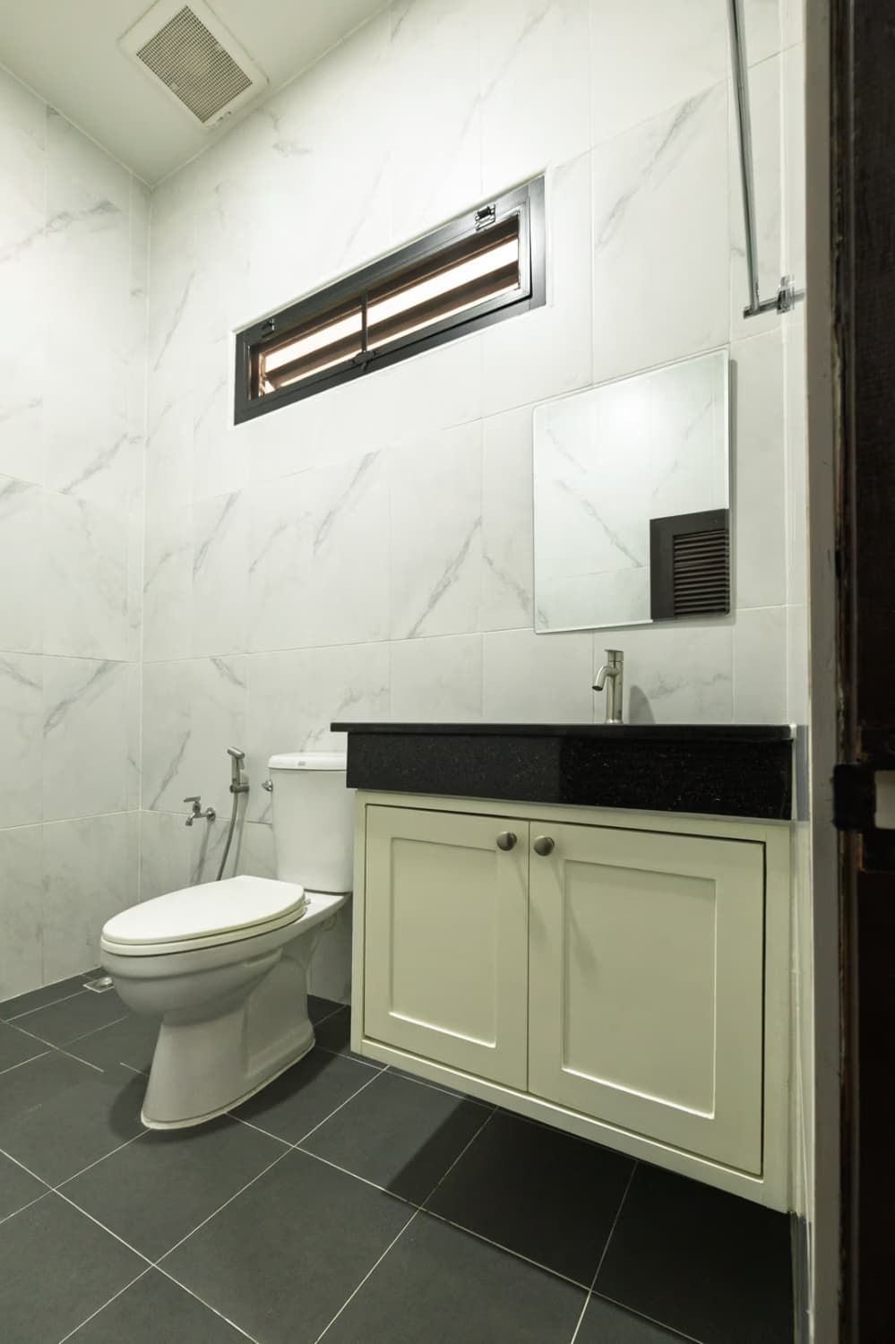 5 Bed House for Sale in Saraphi District - Image 23