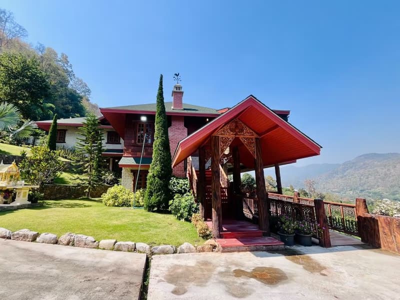 Swiss Style house for rent - 3 bedrooms, 4 bathrooms, surrounded by nature and stunning views