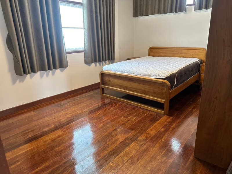 4 Bed House for Rent in Phra Khanong