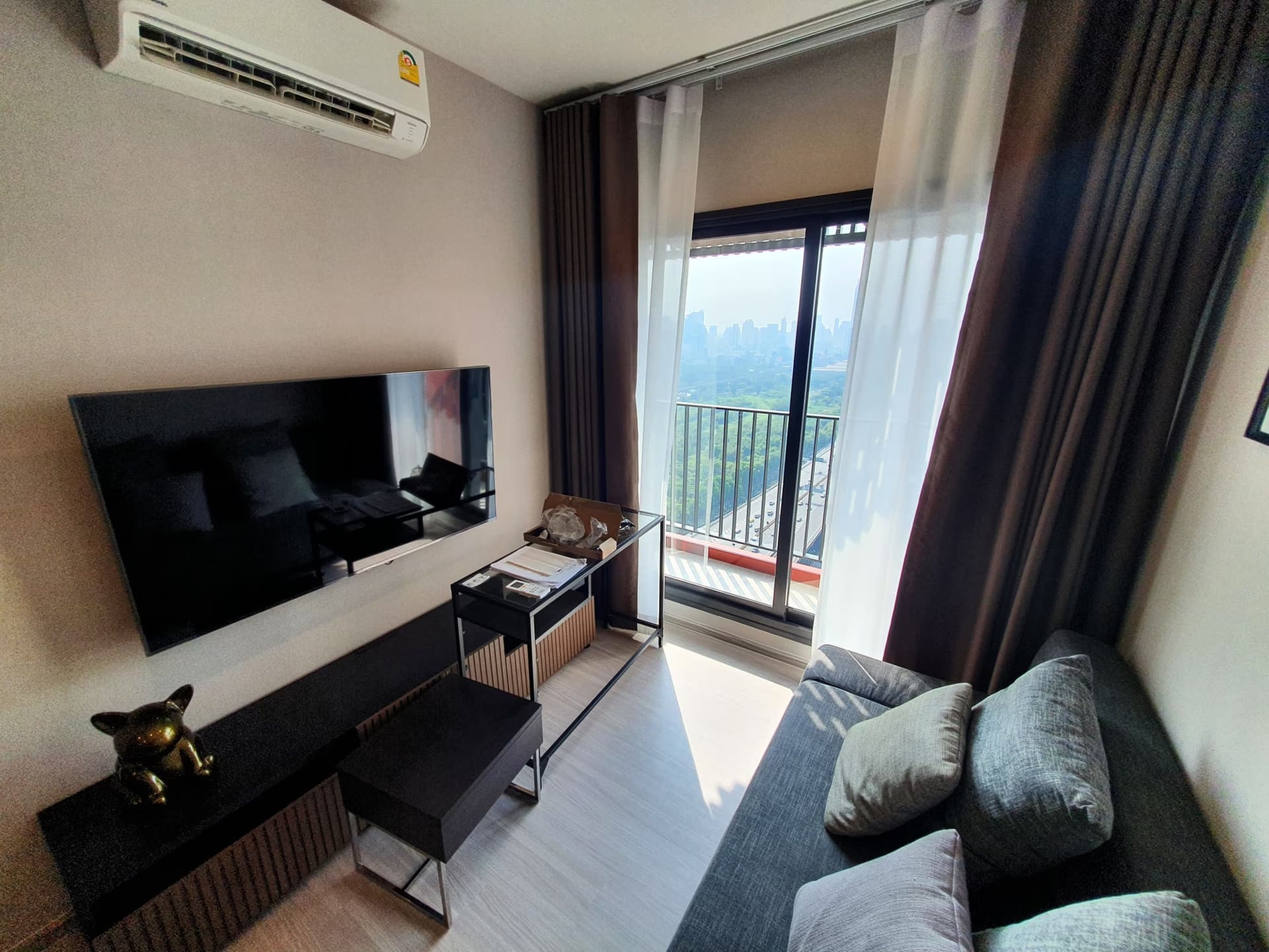 1 Bed Condo for Rent and Sale  Near Phetchaburi MRT - Image 1