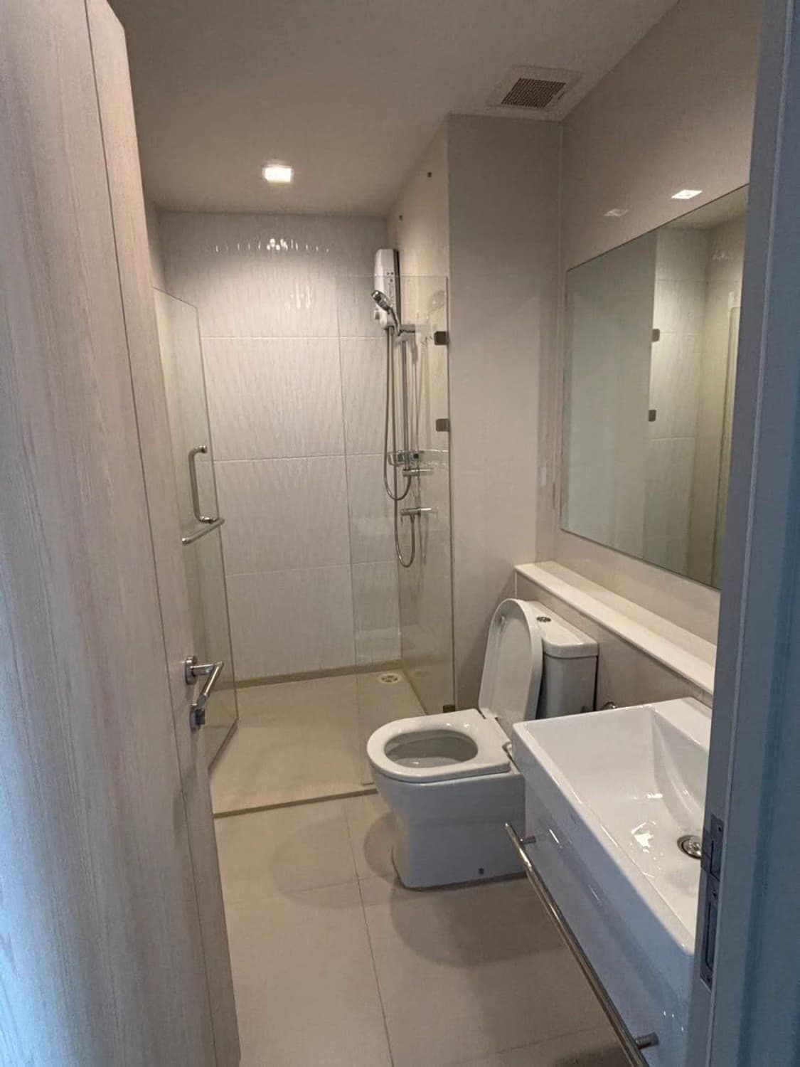 1 Bed Condo for Rent in Pathum Wan - Image 8