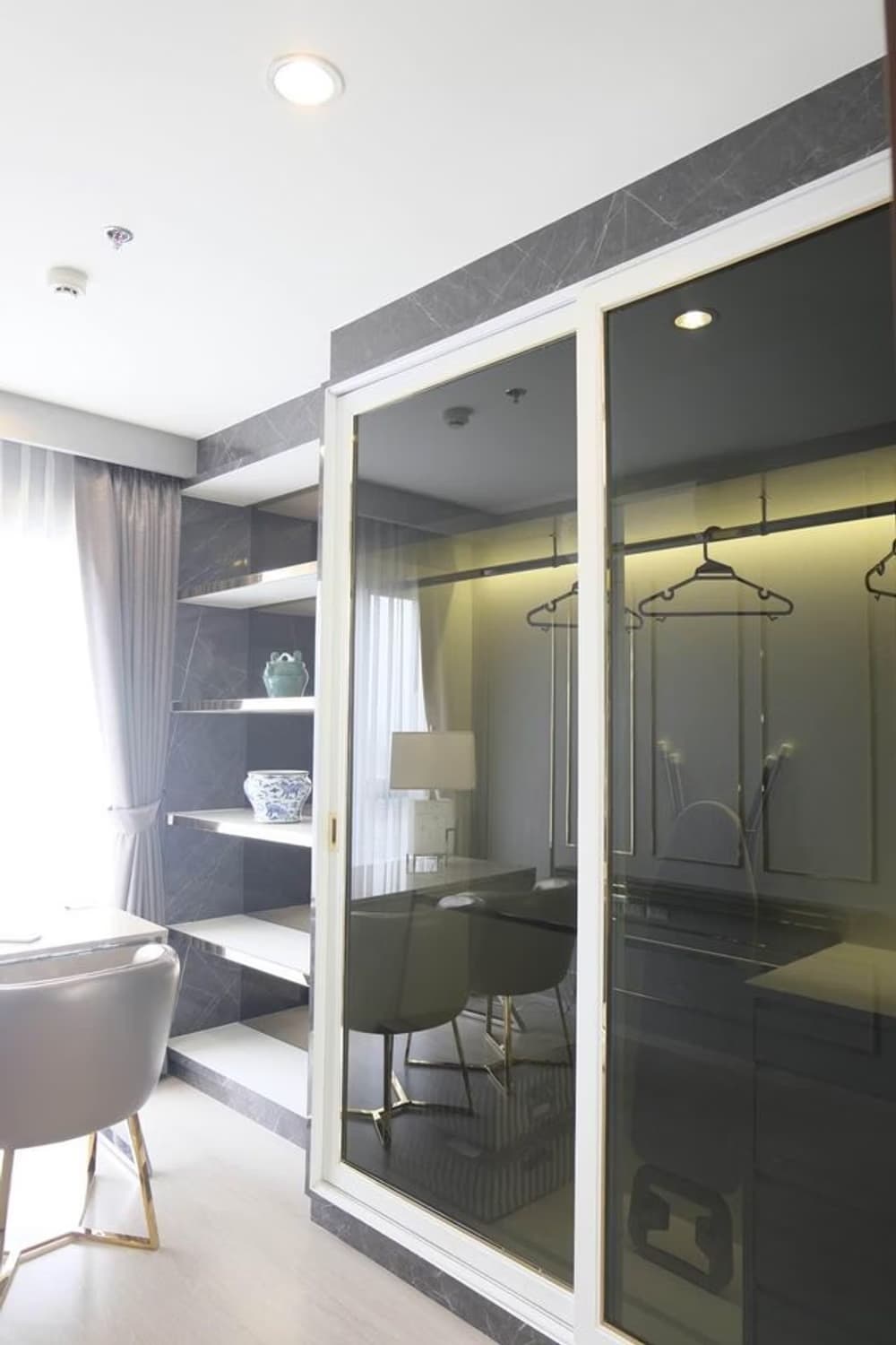 2 Bed Condo for Sale  Near Phra Ram 9 MRT - Image 5