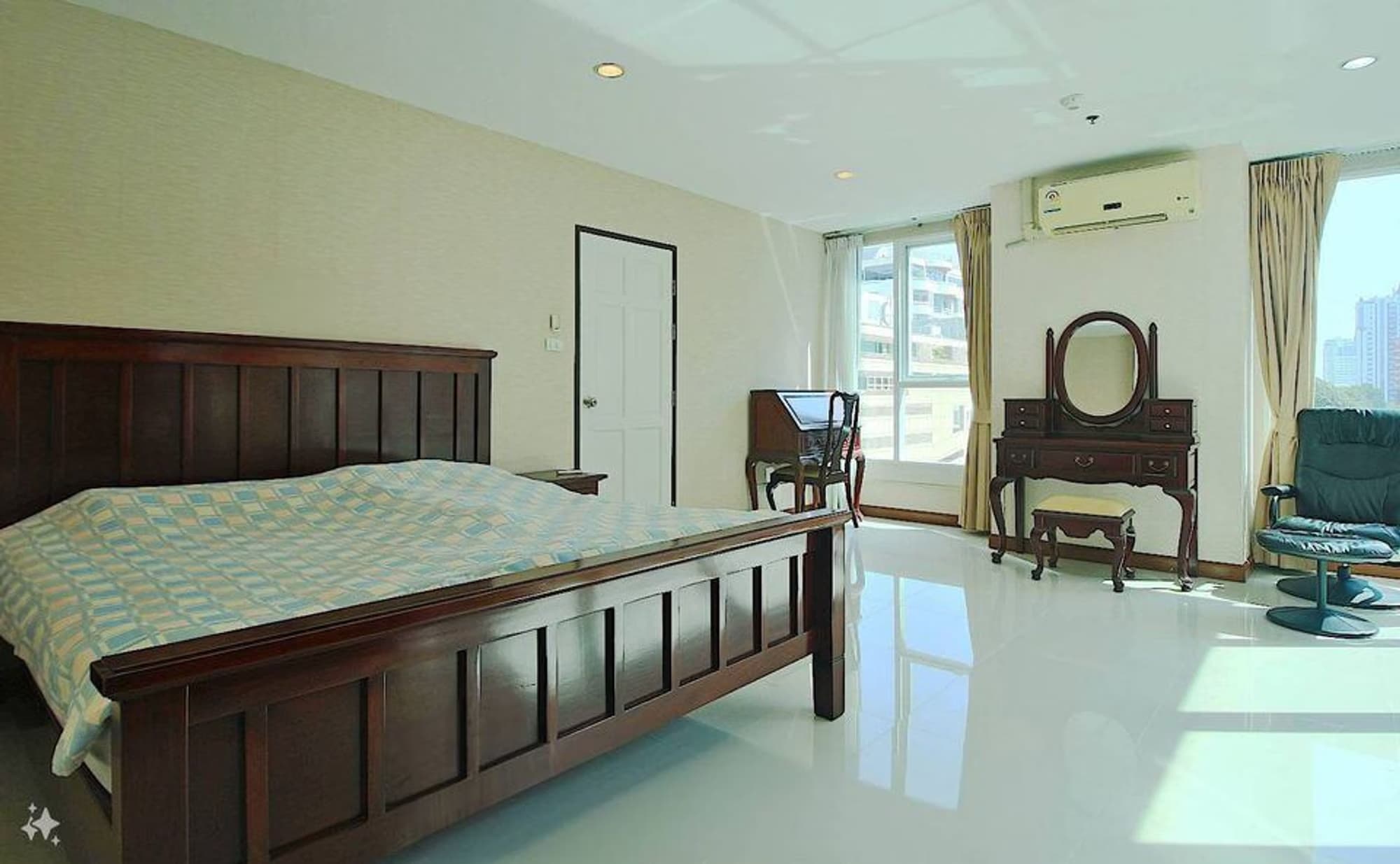 1 Bed Condo for Sale in Watthana - Image 3