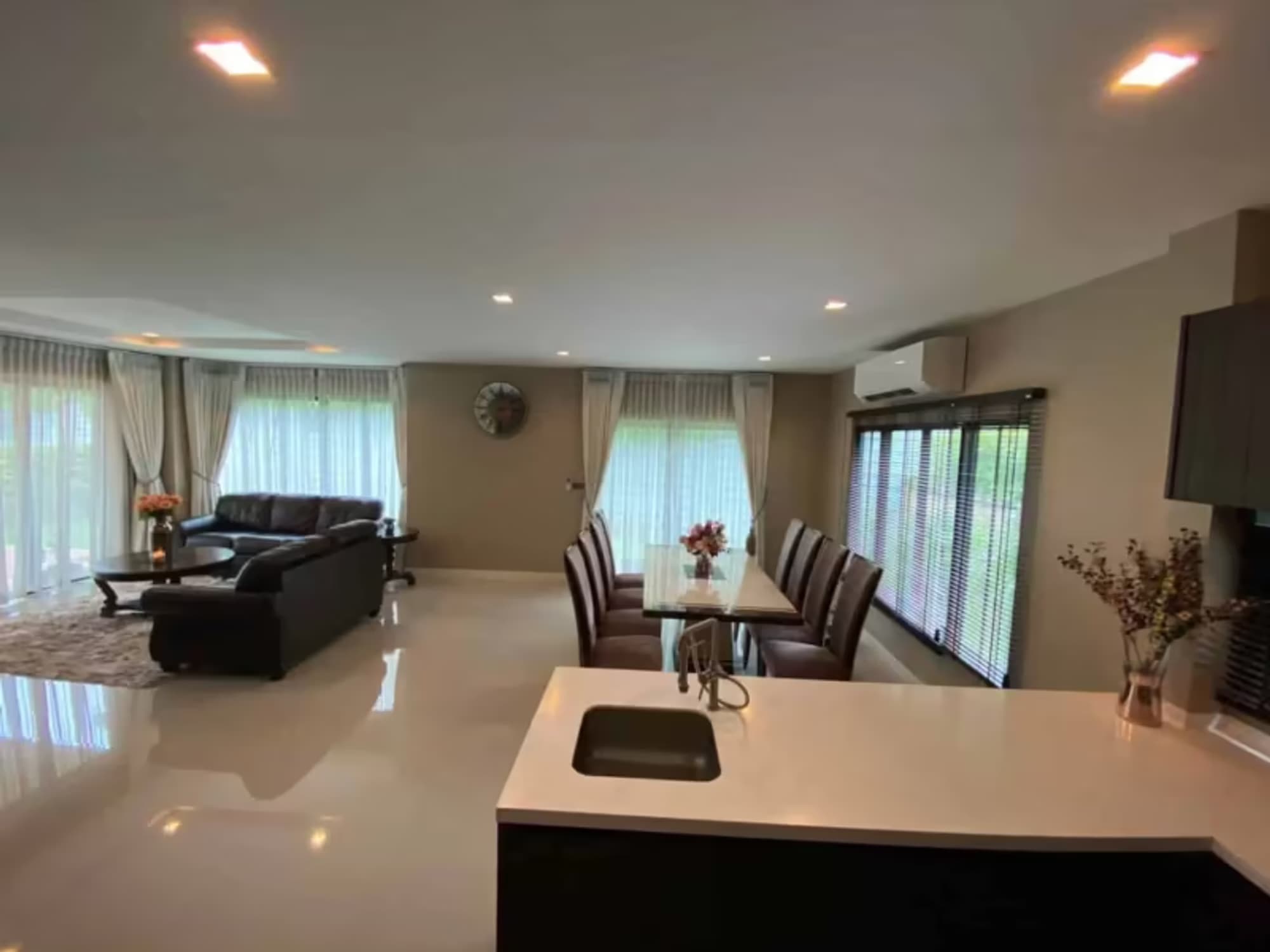 4 Bedroom House - Image 4