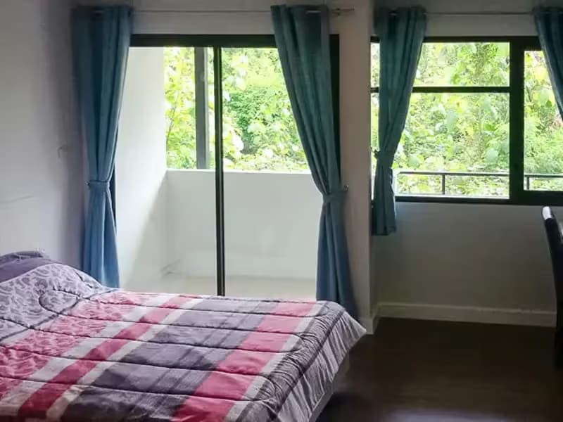 1 Bedroom Condo