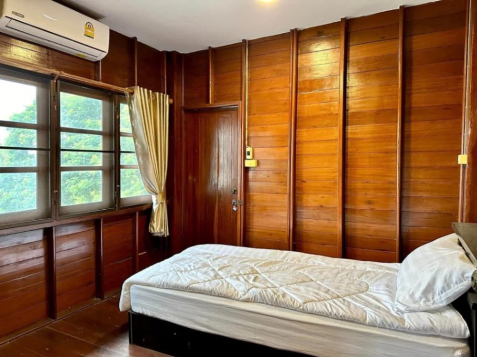6 Bedroom House for rent in Chiang Mai - Image 14