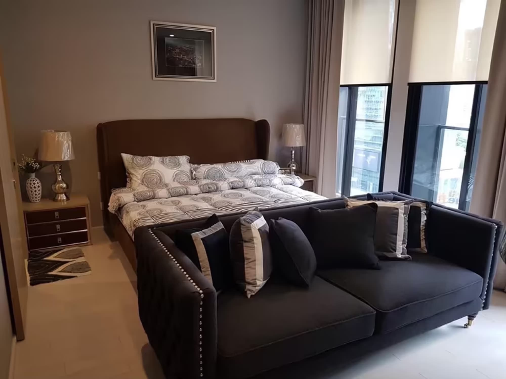 1 Bedroom Condo - Image 1