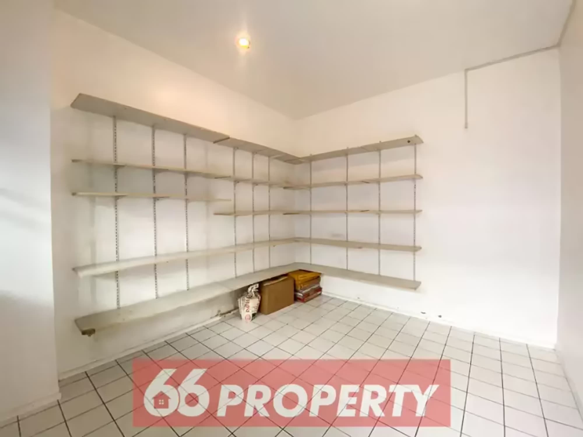 5 Bedroom House - Image 4