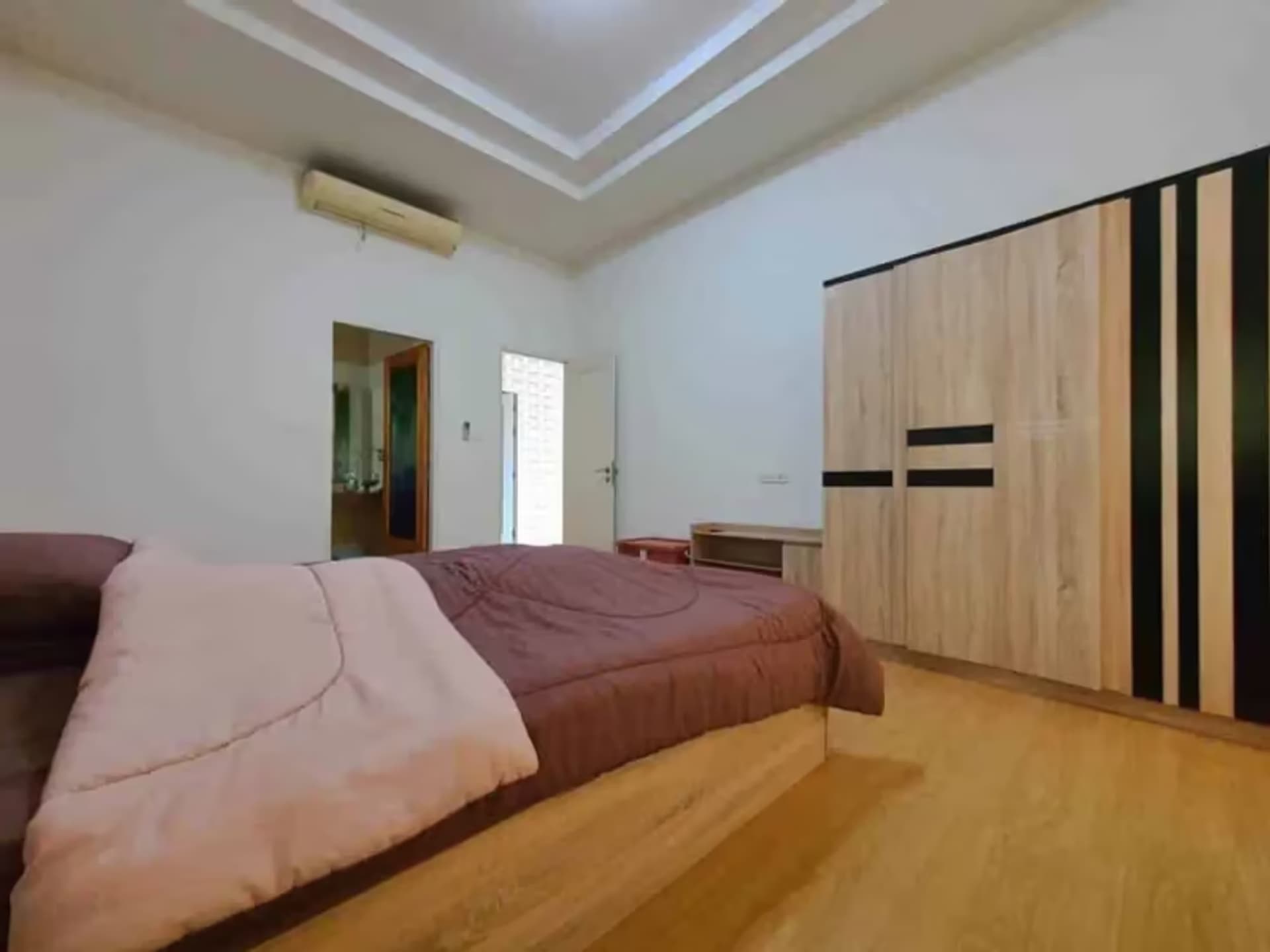 5 Bedroom House - Image 16