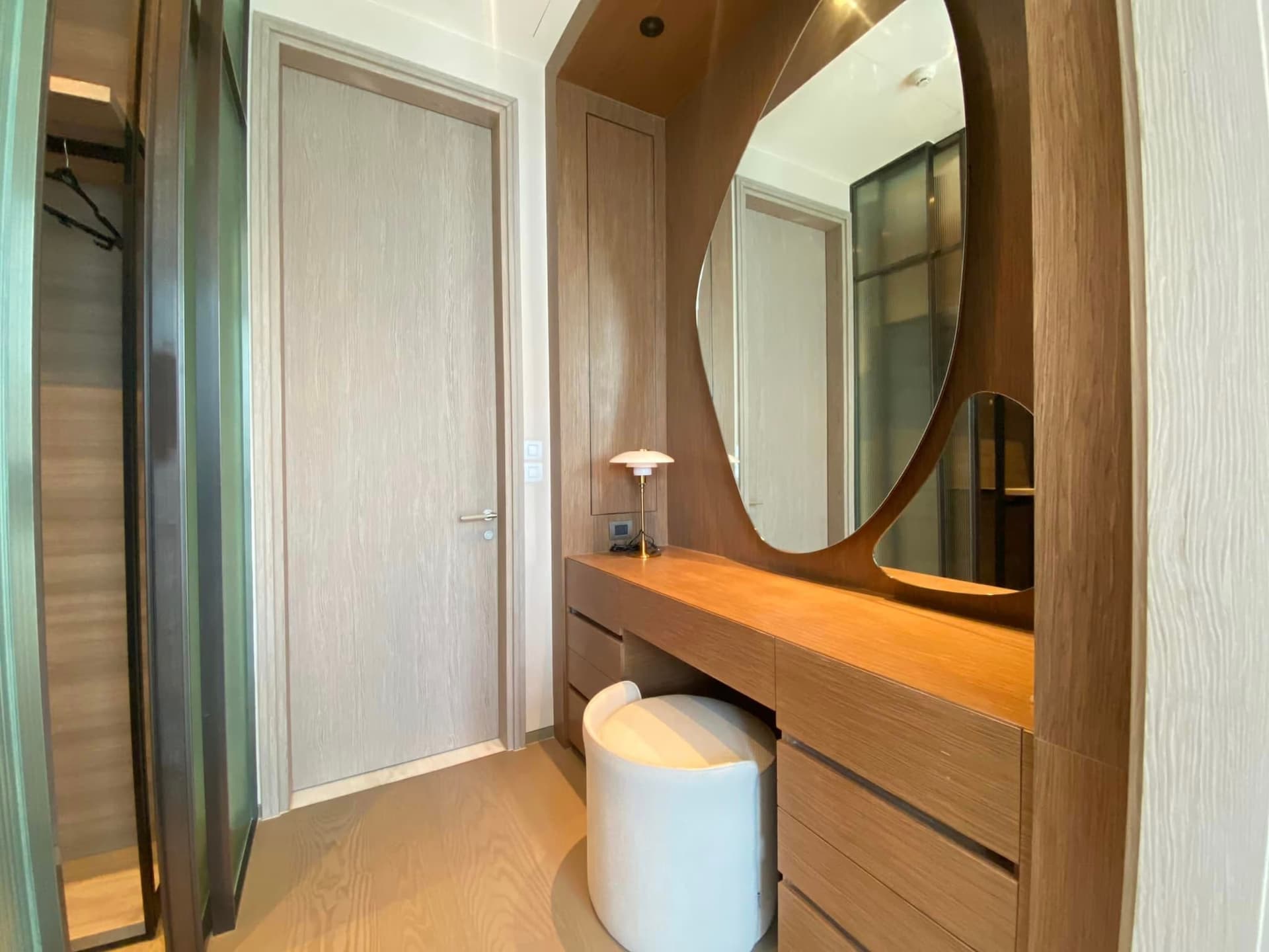 1 Bed Condo for Rent in Pathum Wan - Image 8