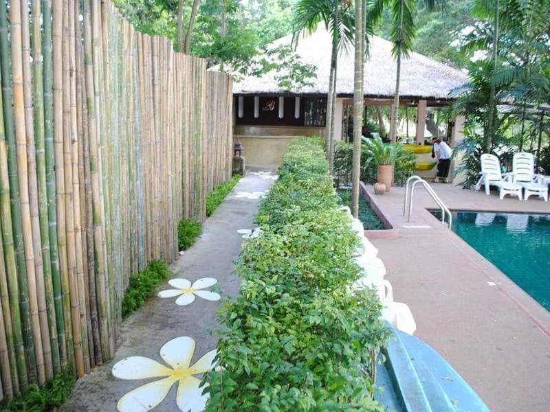20 Bed House for Rent and Sale in Saraphi