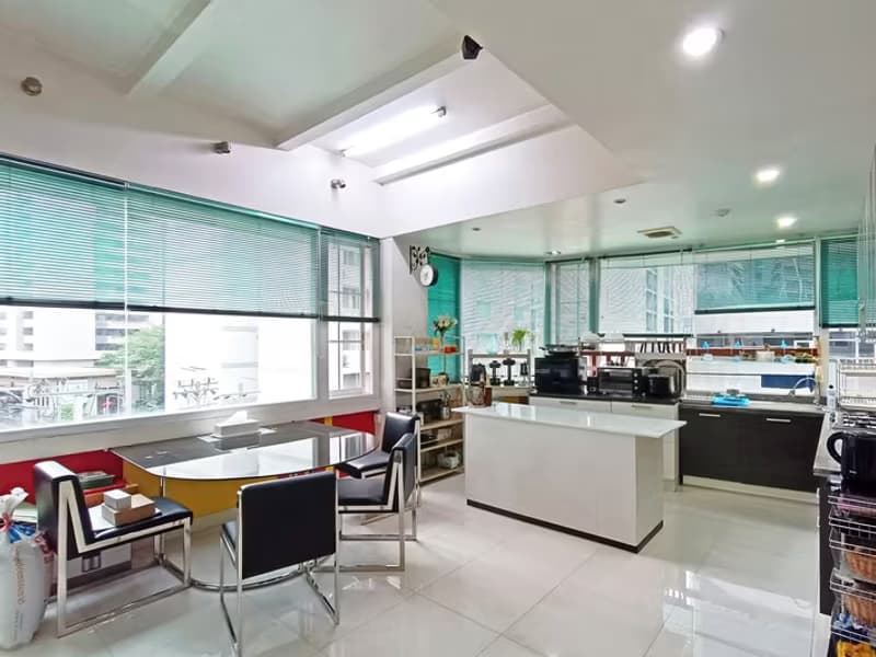 Premier Condominium