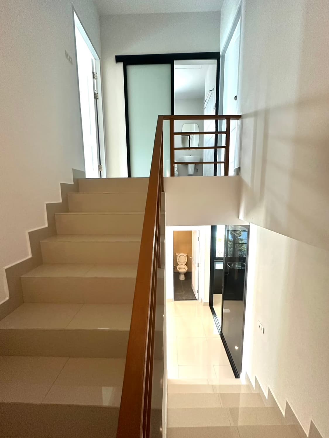 3 Bed House for Rent in Hang Dong - Image 11