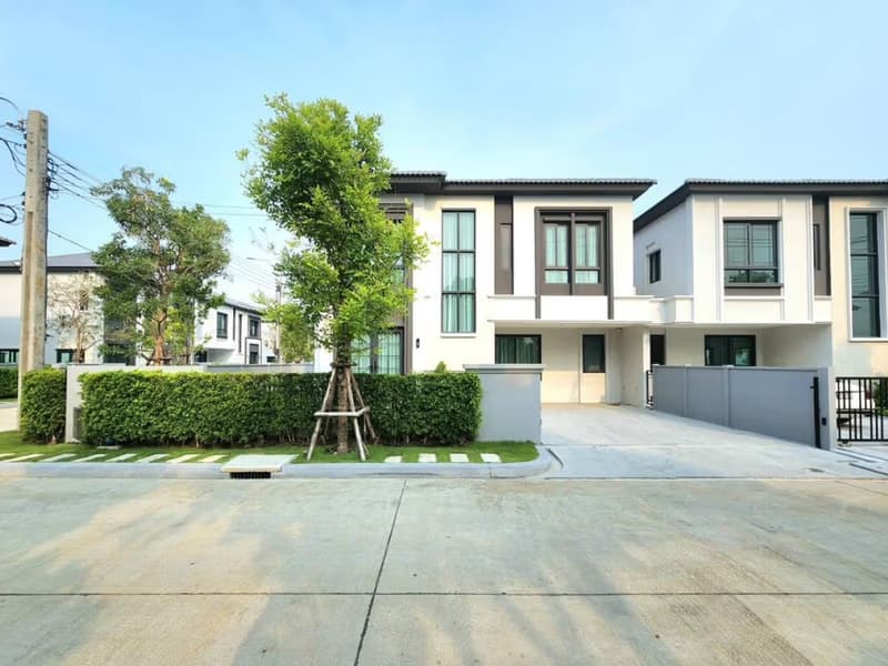 3 Bed House for Rent in Bang Phli