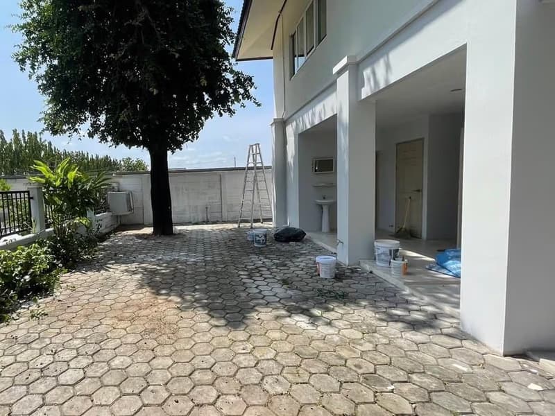 4 Bedroom House for Sale in Hang Dong