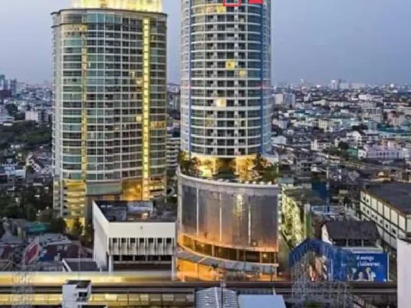  Skywalk Condominium - 1 Bed Condo for Rent *SKYW3817