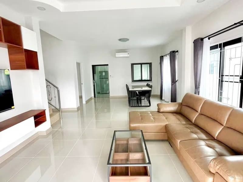 3 Bed House for Rent in Mueang Chiang Mai