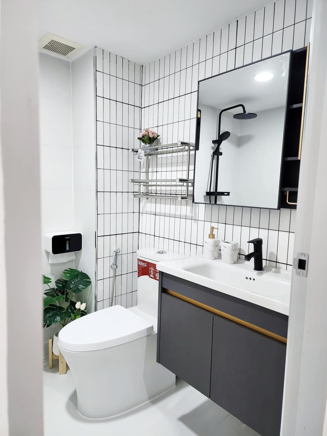  - Image 7