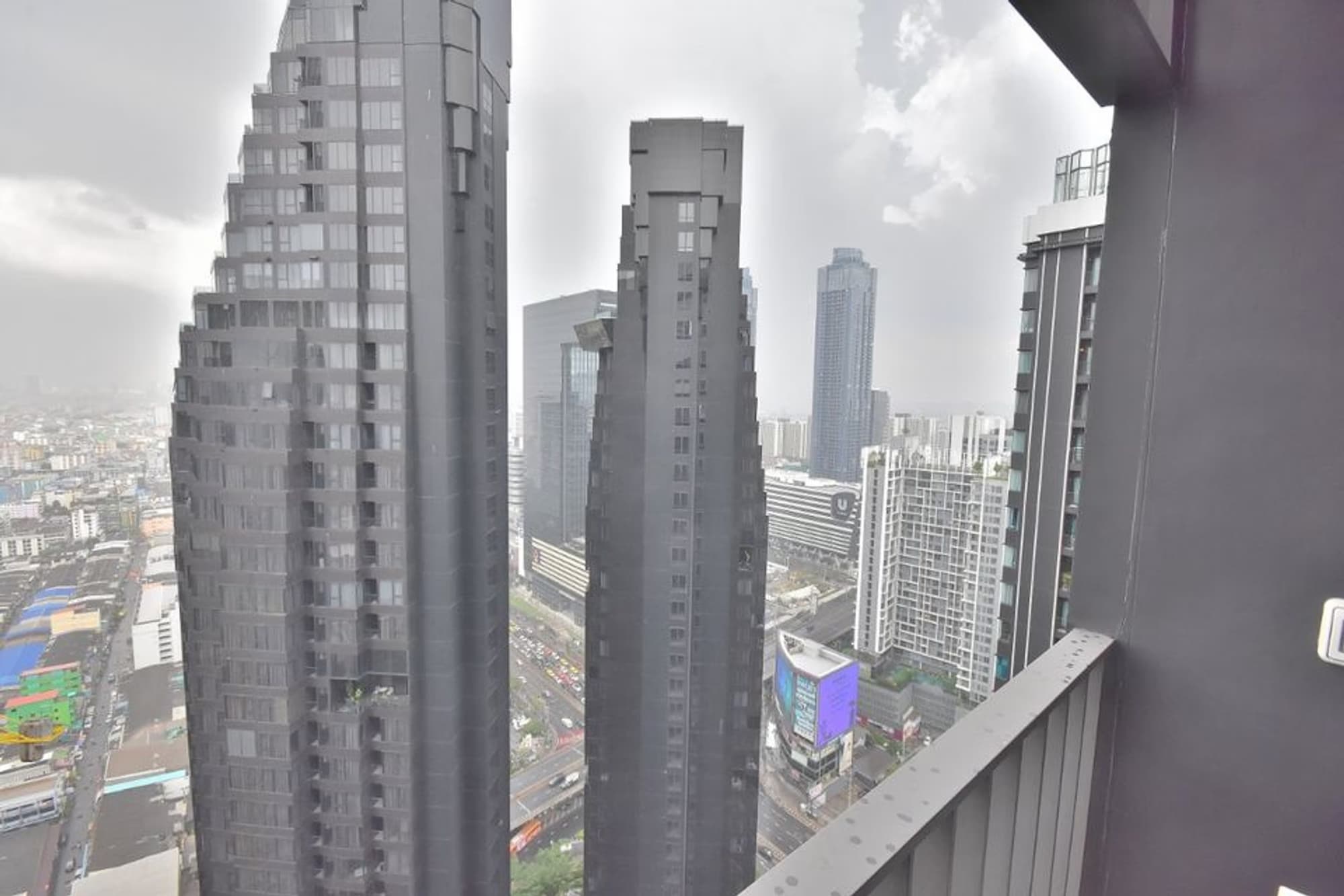 null Bed Condo for Rent and Sale  Near Phra Ram 9 MRT - Image 7