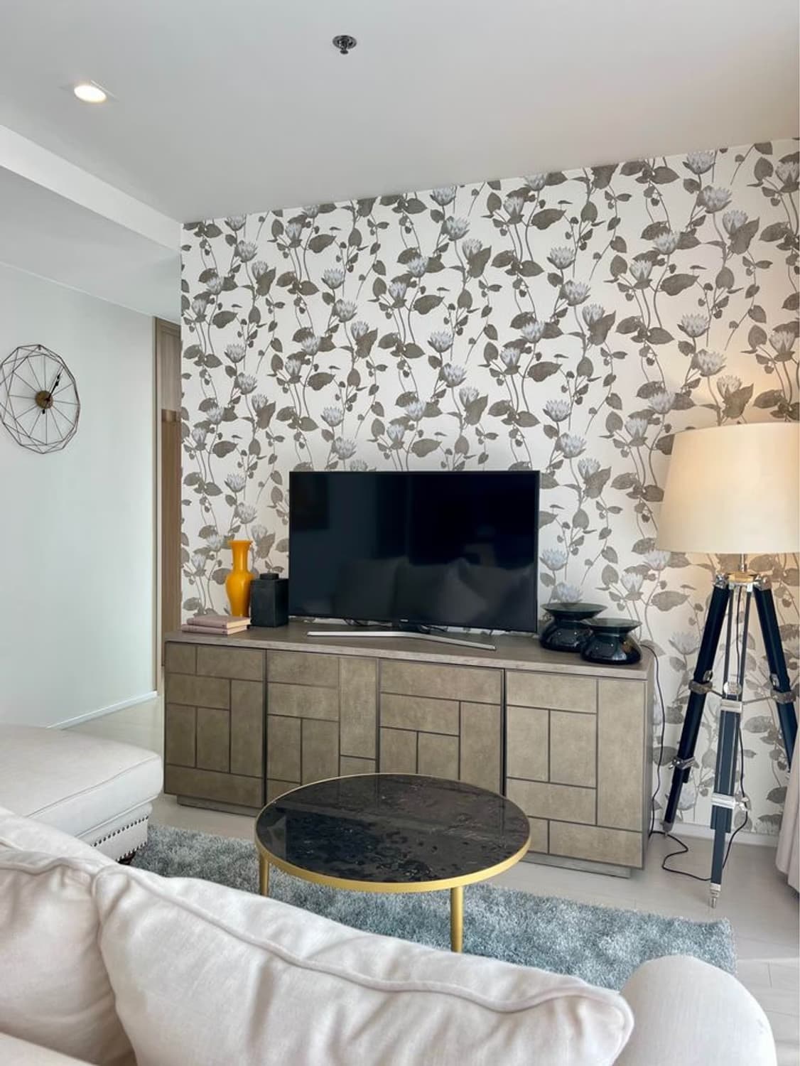 Condo for Rent at Noble Ploenchit - Image 23
