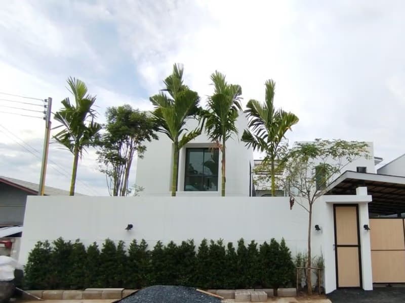 7 Bed House for Sale in San Sai District