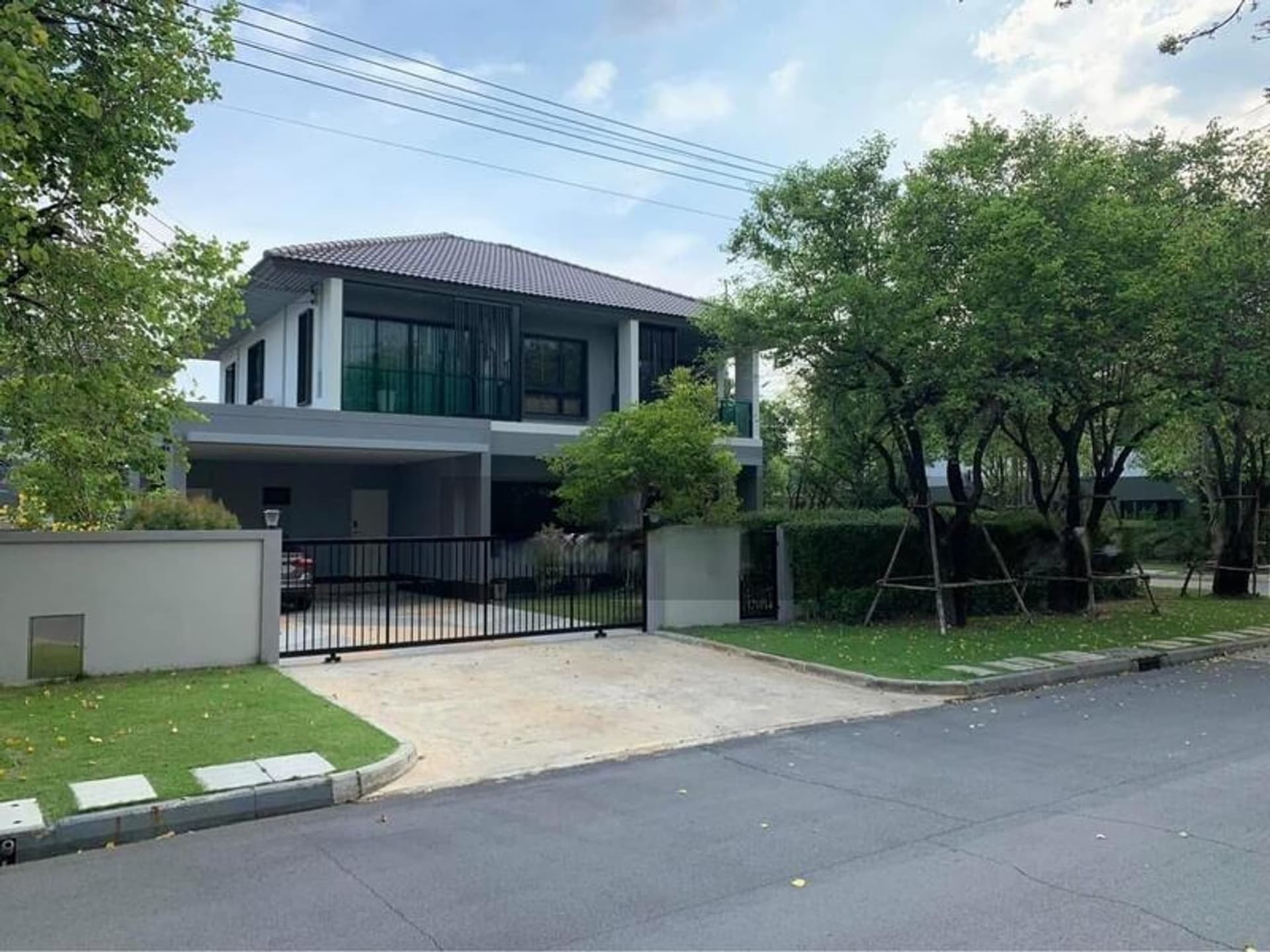  House for Rent at  Burasiri Wongwaen-Onnut - Image 1