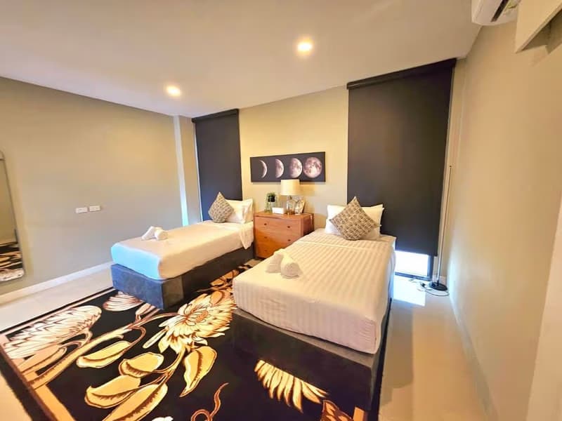6 Bed House for Rent in San Sai