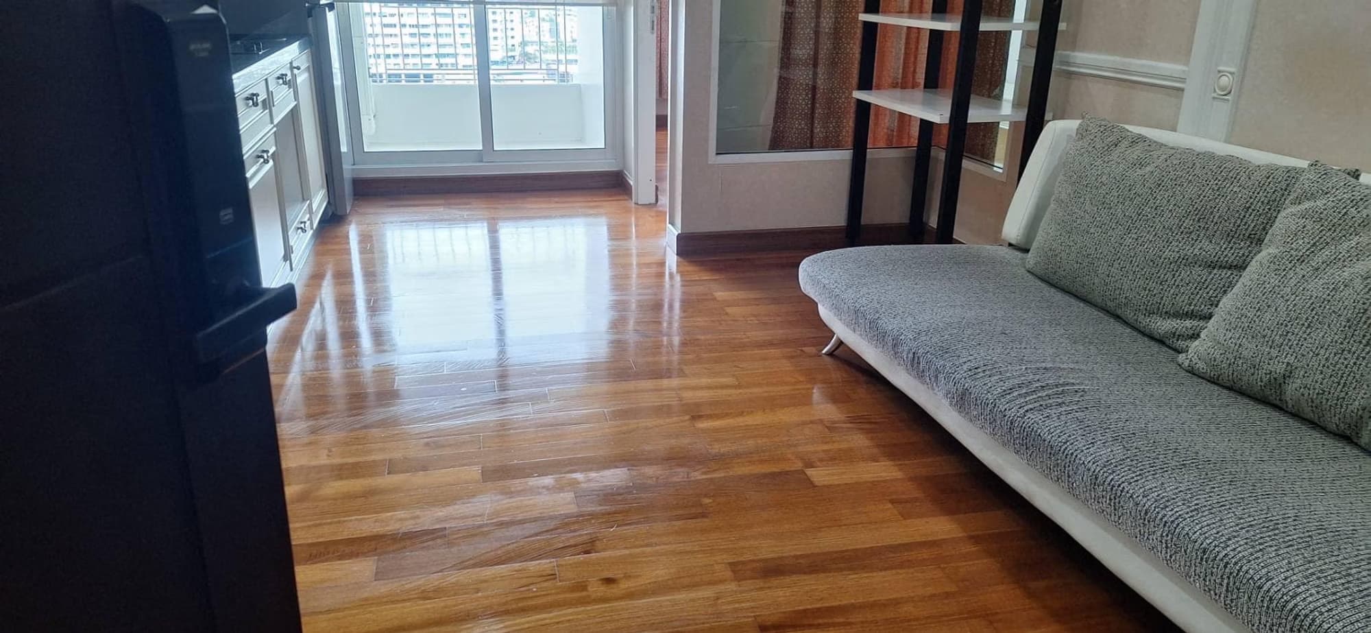 1 Bed Condo for Rent in Bang Rak - Image 6