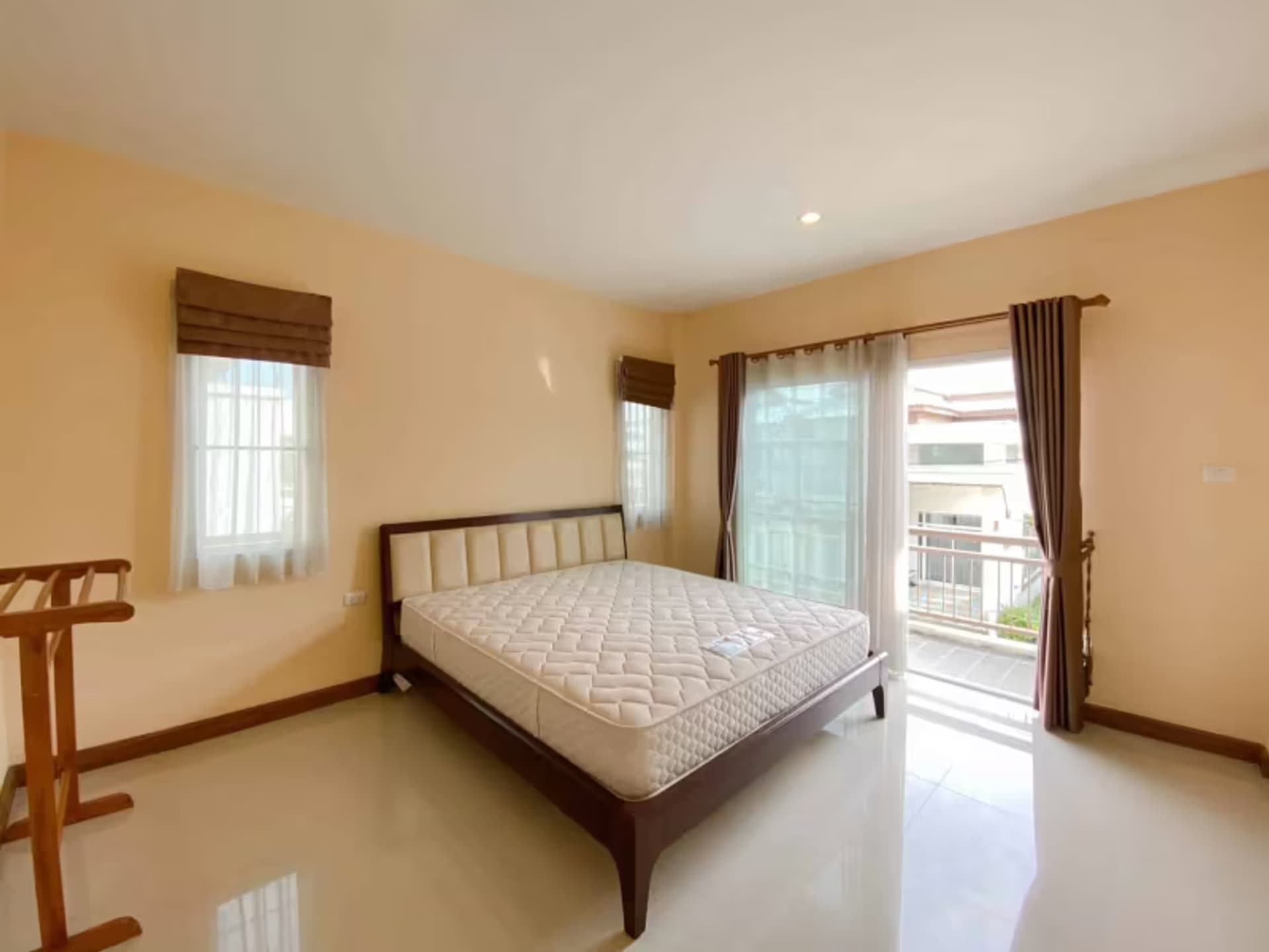 3 Bedroom House - Image 2
