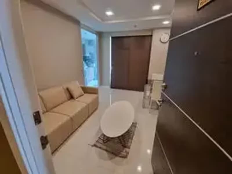 1 Bedroom Condo