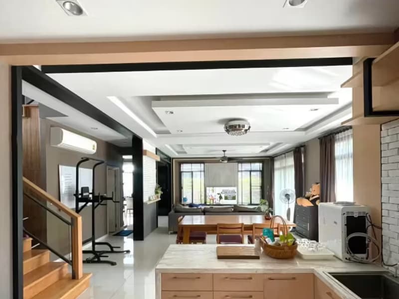 4 Bedroom House