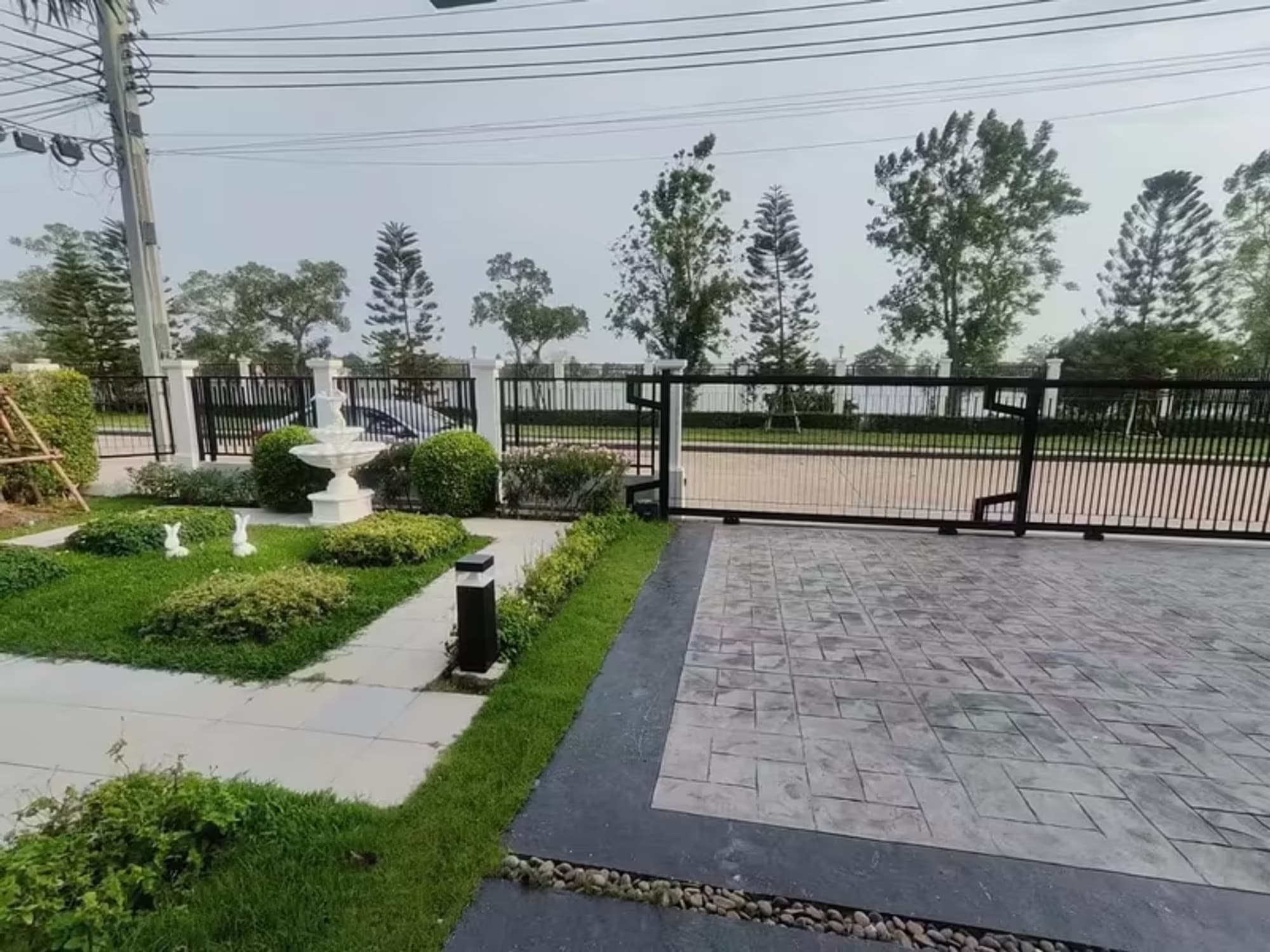 4 Bedroom House - Image 3