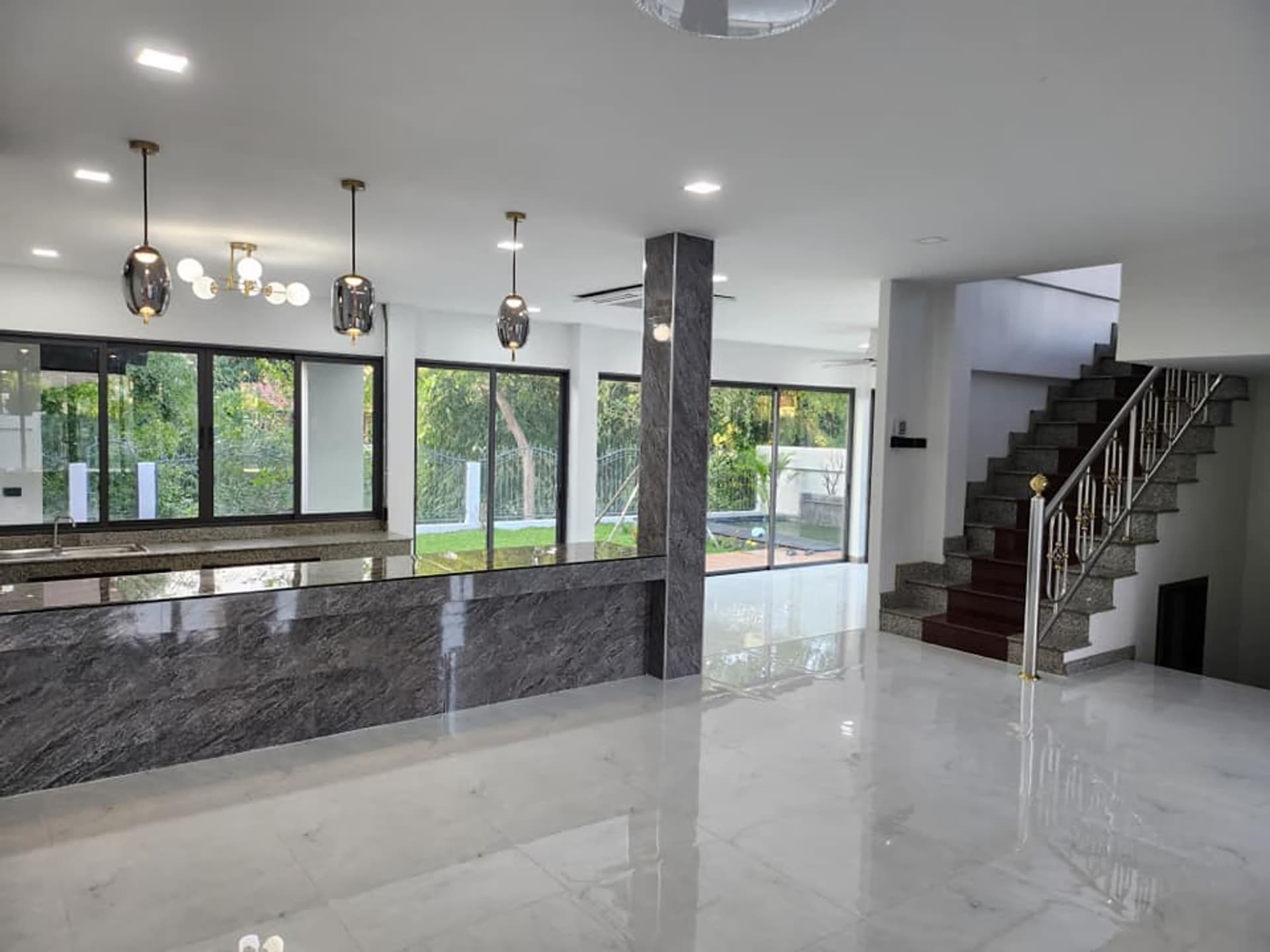  - Image 9