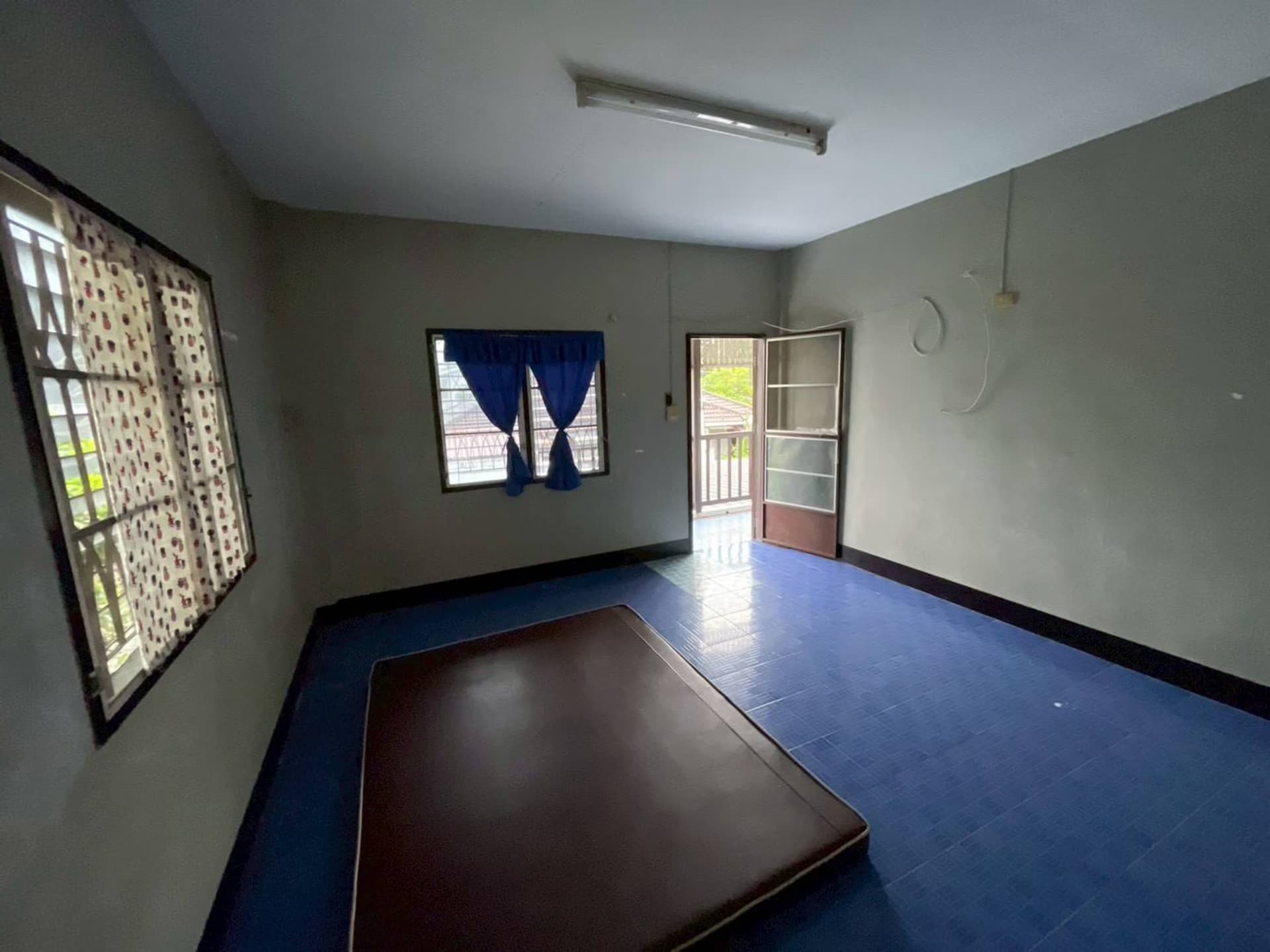 6 Bed House for Rent in Mueang Chiang Mai District - Image 4