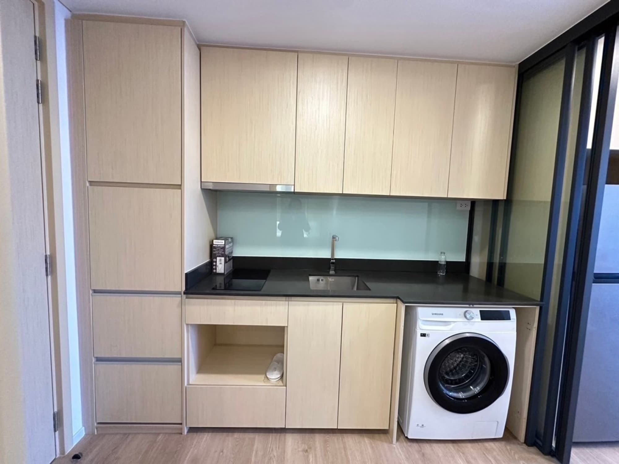 1 Bed Condo for Rent in Huai Khwang - Image 3