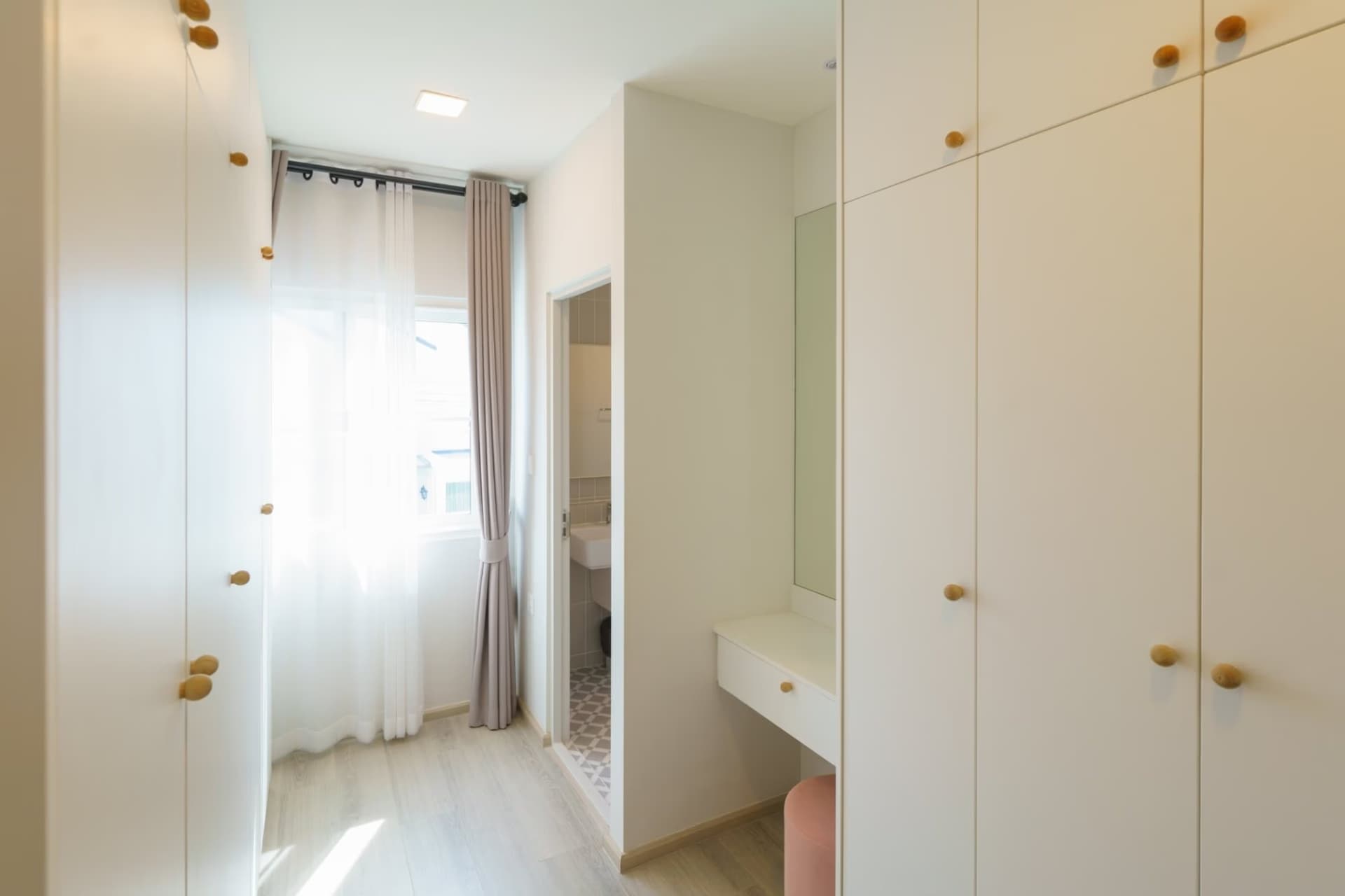 3 Bed House for Rent and Sale in Bang Phli - Image 11