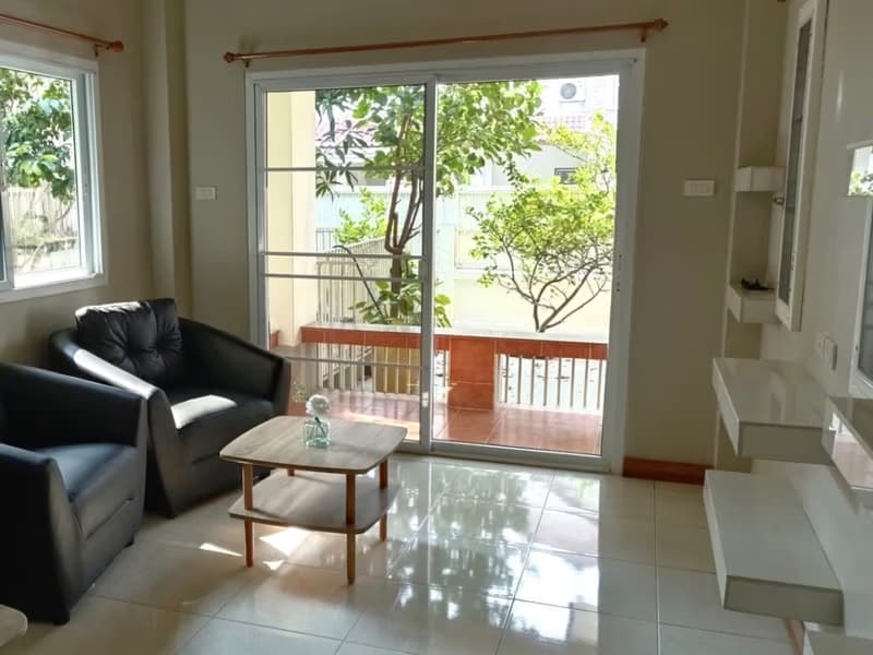 6 Bed House for Rent in Hang Dong