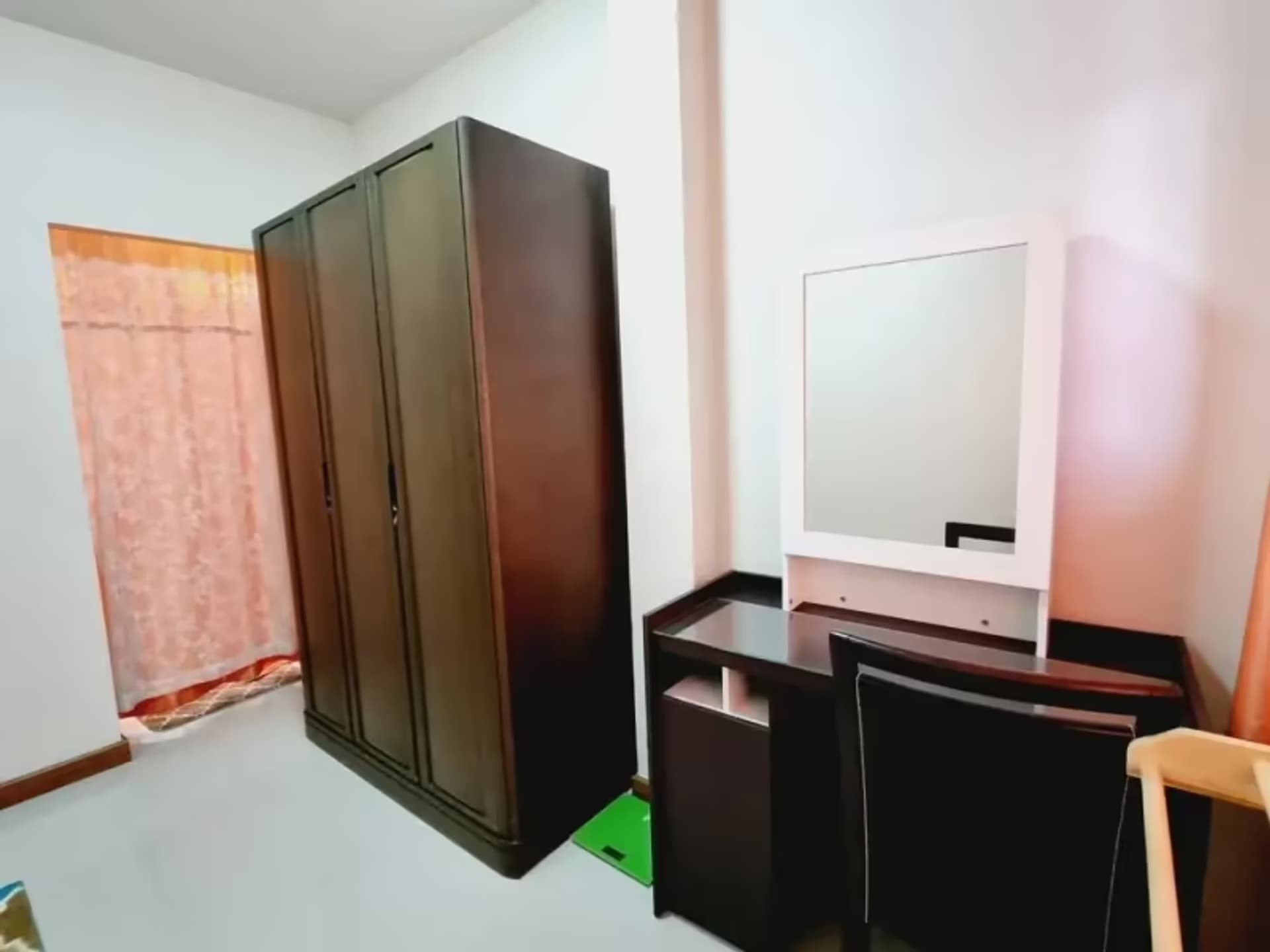5 Bedroom House - Image 29