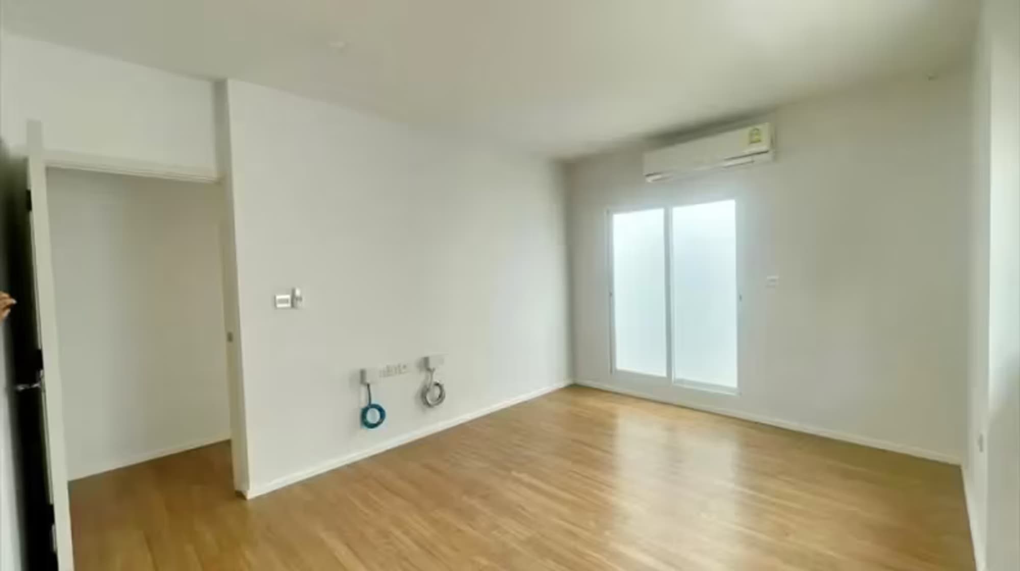 2 Bedroom House - Image 8