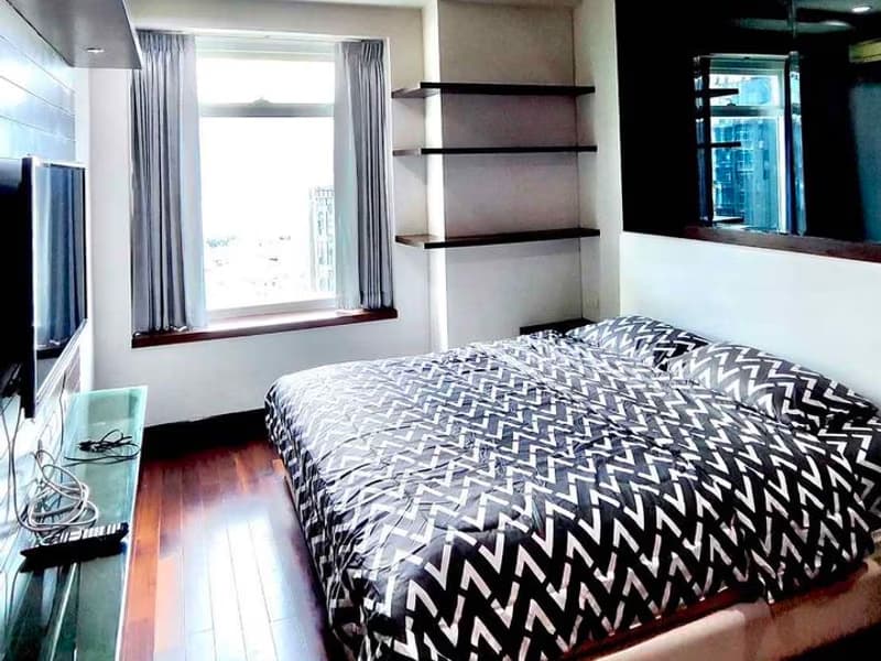 3 Bed Condo for Rent in Ratchathewi
