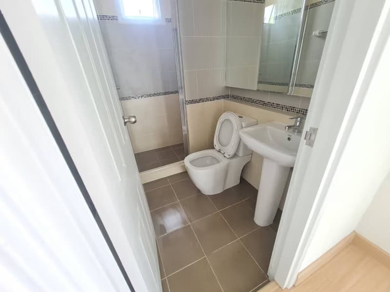 4 Bed House for Sale in Saraphi